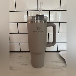Stanley Matte Gray 40 oz Insulated Cup with Handle